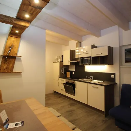 Komfortappartement 6 Mit 1 Schlafzimmer Und Balkon * Ausserfragant